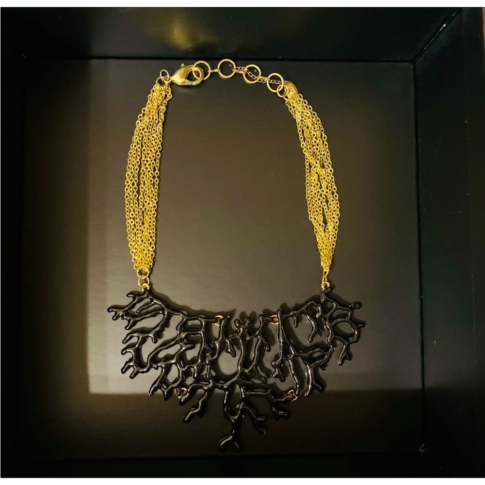 Amrita Singh Enamel Coral branch necklace black/gold